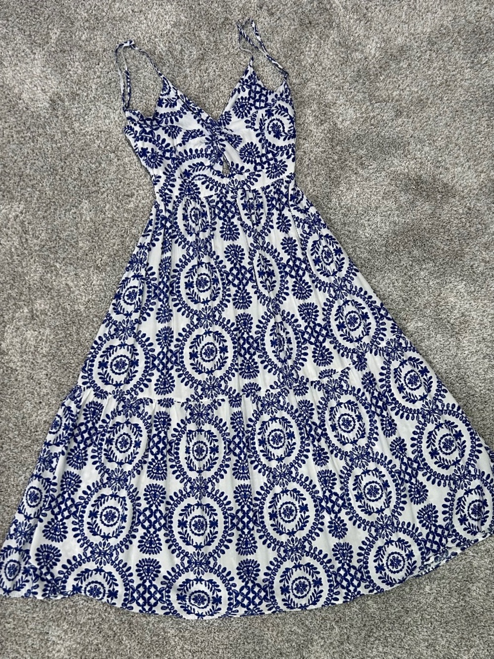 Cupshe woman’s maxi dress